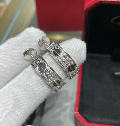 [⭐Veyra]LOVE CERAMIC DIAMOND PAVED SILVER EARRINGS
