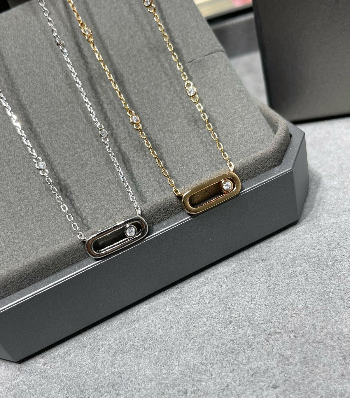 [⭐Veyra]MOVE UNO DIAMOND NECKLACE