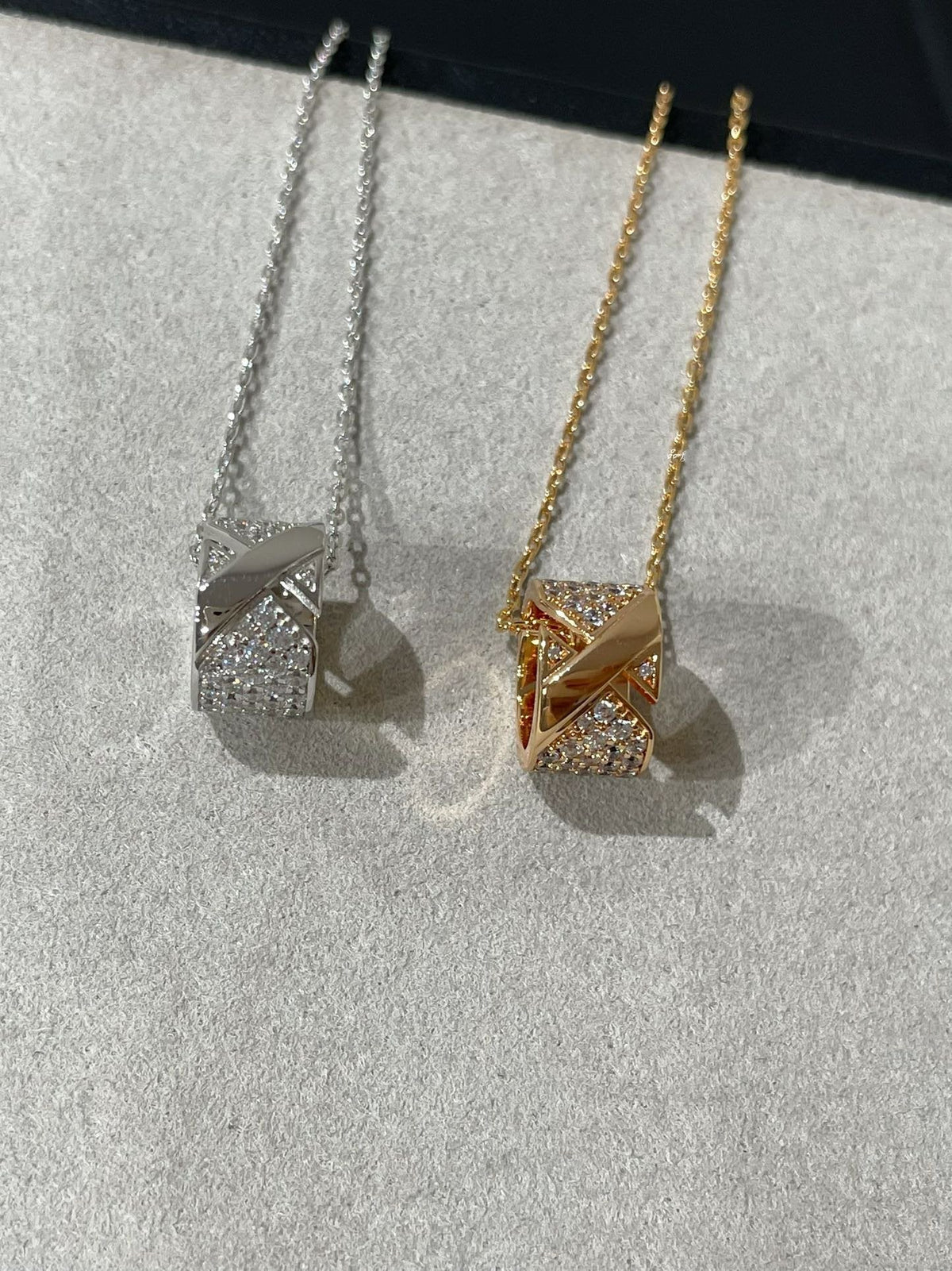 [⭐Veyra]LIENS EVIDENCE DIAMOND PAVED NECKLACE