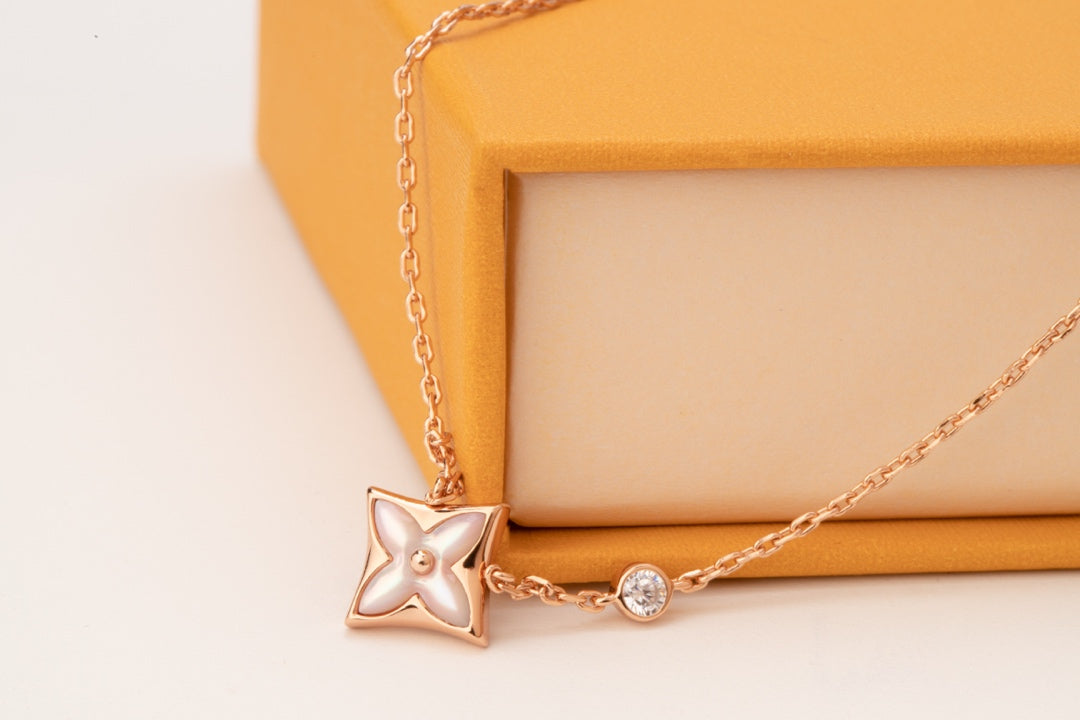 [⭐Veyra]STAR PINK MOP 1 DIAMOND PINK GOLD NECKLACE