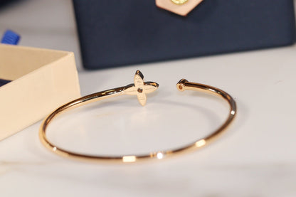[⭐Veyra]IDYLLE GOLD OPEN BRACELET DIAMOND PAVED