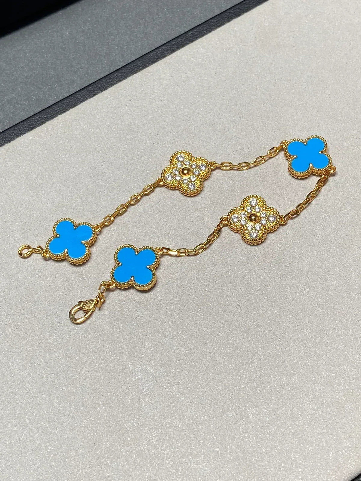 [⭐Veyra] CLOVER 5 MOTIF BLUE AGATE BRACELET COLLECTION