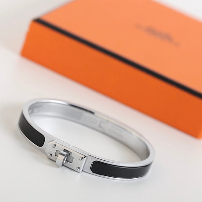 [⭐Veyra]HM KELLY BLACK BRACELET