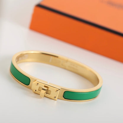 [⭐Veyra]HM KELLY GREEN BRACELET