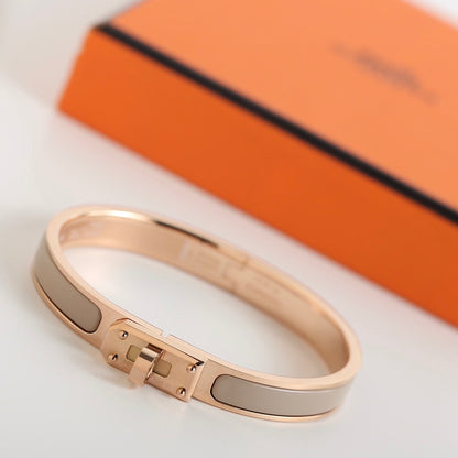 [⭐Veyra]HM KELLY GREY BRACELET