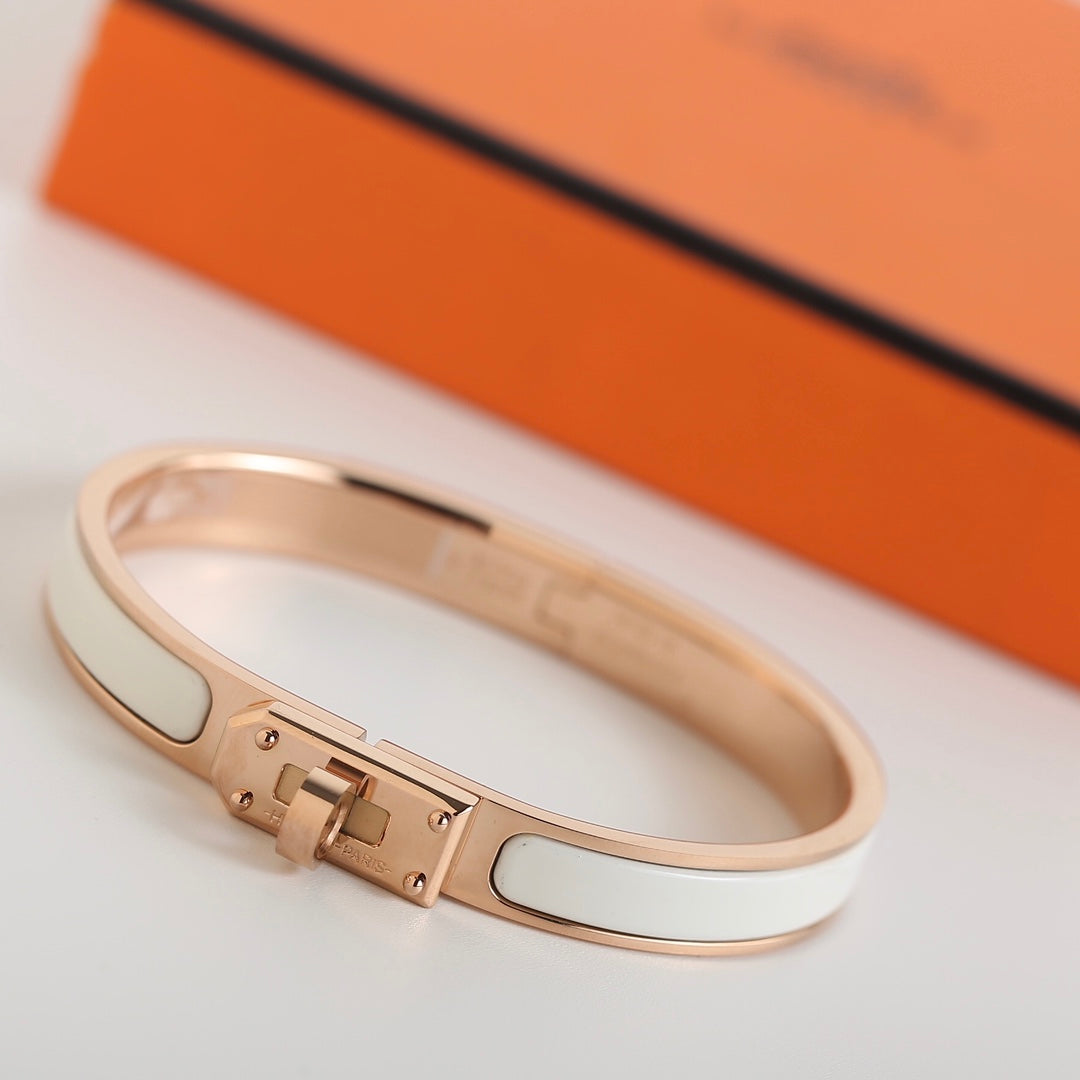 [⭐Veyra]HM KELLY WHITE BRACELET