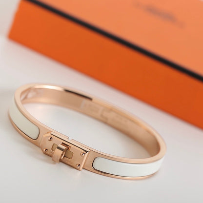 [⭐Veyra]HM KELLY WHITE BRACELET