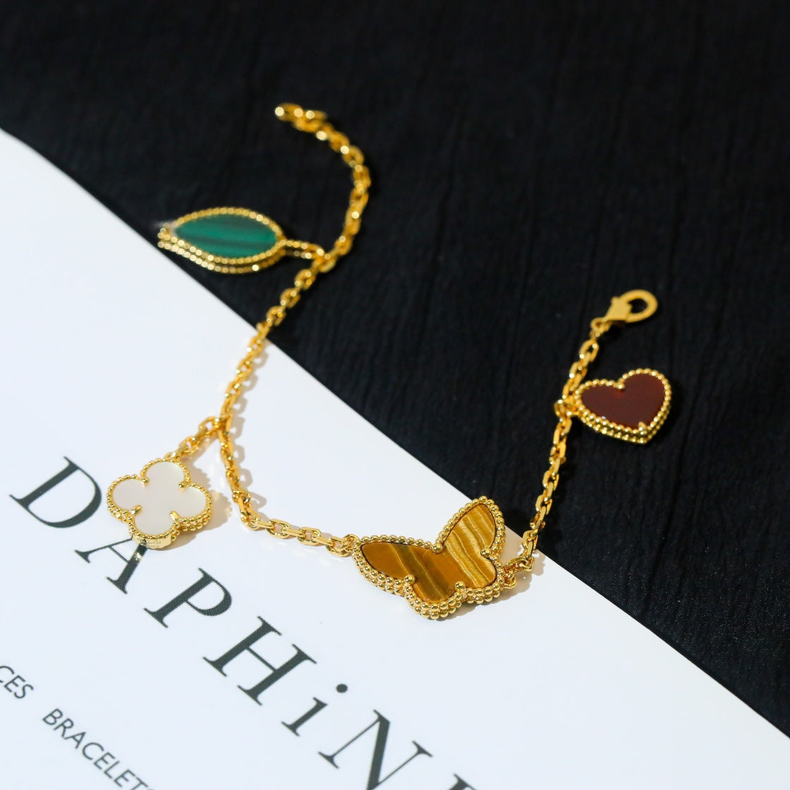 [⭐Veyra]LUCKY SPRING 5 MOTIF GOLD BRACELET