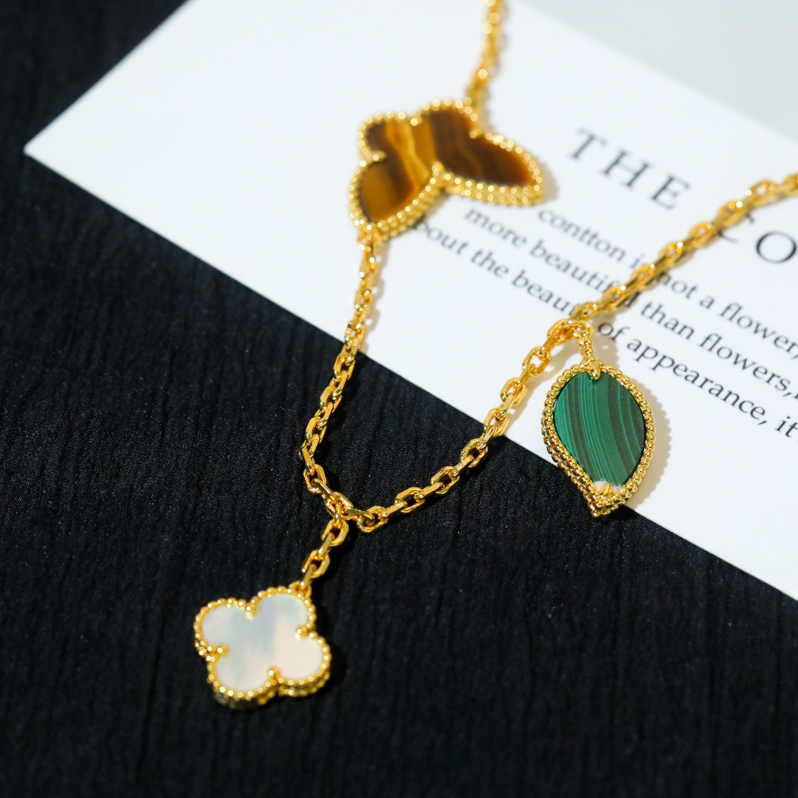 [⭐Veyra]LUCKY SPRING 5 MOTIF GOLD BRACELET