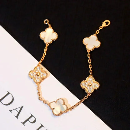 [⭐Veyra]CLOVER WHITE PEARL MOP 5 MOTIF BRACELET COLLECTION