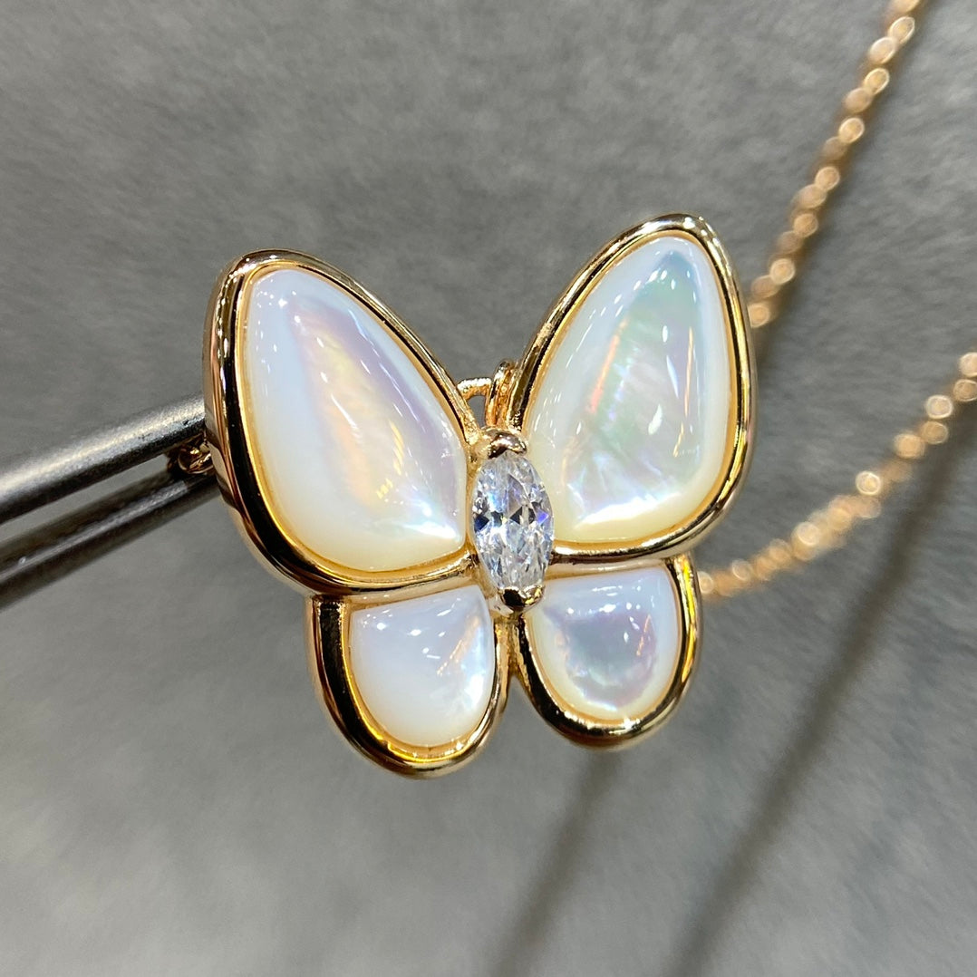 [⭐Veyra]BUTTERFLY MOP DIAMOND NECKLACE