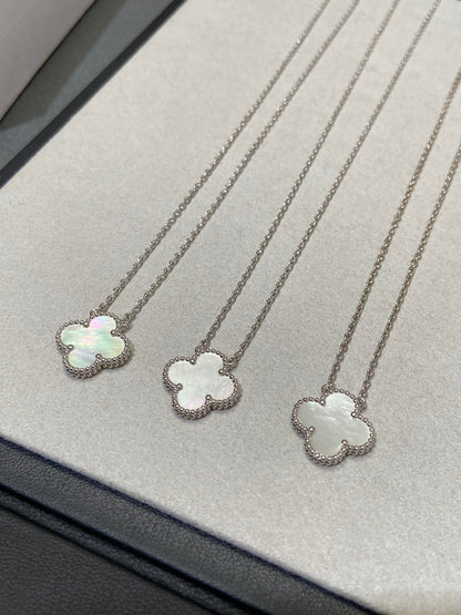 [⭐Veyra]CLOVER MEDIUM SILVER WHITE MOP NECKLACE