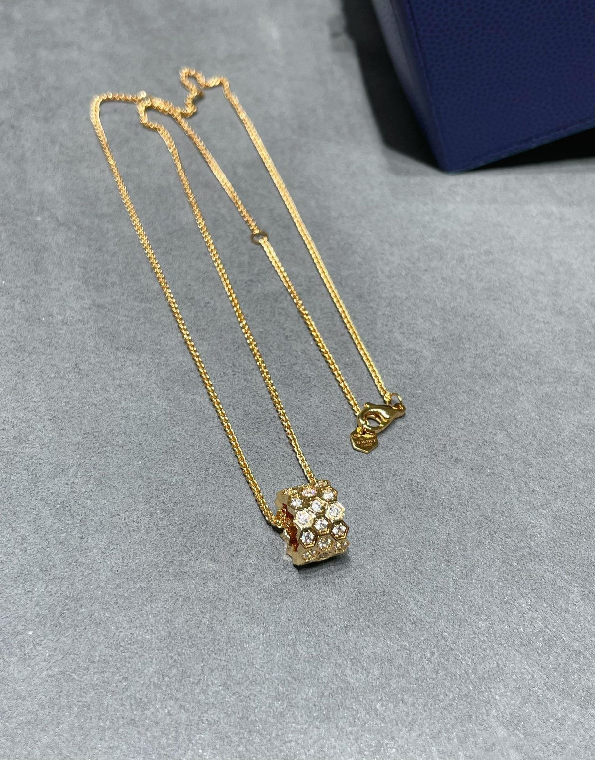 [⭐Veyra]BEE LOVE DIAMOND PAVED 3 ROW NECKLACE