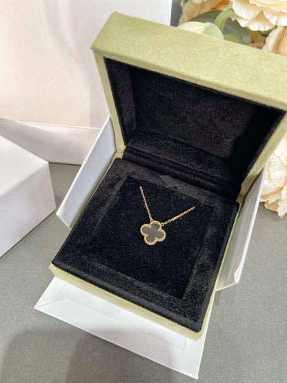 [⭐Veyra]CLOVER ROCK CRYSTAL ROSE GOLD NECKLACE
