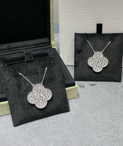 [⭐Veyra]CLOVER 25MM LARGE PENDANT DIAMOND PAVED SILVER NECKLACE