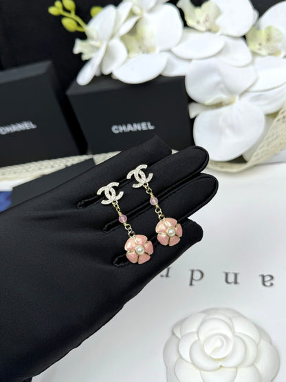 [⭐Veyra]26C Pink Camellia Enamel Pendant with Double C Earrings