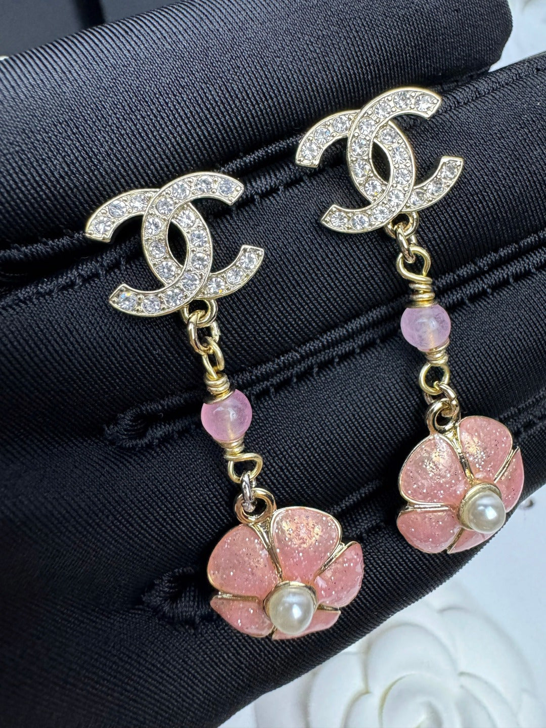 [⭐Veyra]26C Pink Camellia Enamel Pendant with Double C Earrings