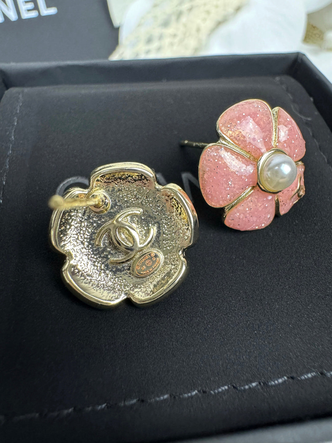 [⭐Veyra]26C Pink Camellia Pearl Enamel Stud Earrings