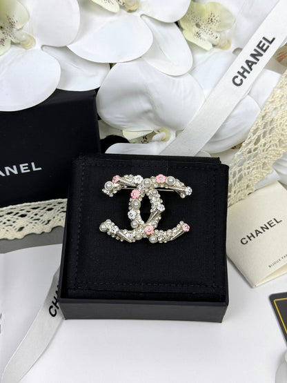[⭐Veyra]26C Pink-White Enamel Ice Cream Cone Double C Brooch