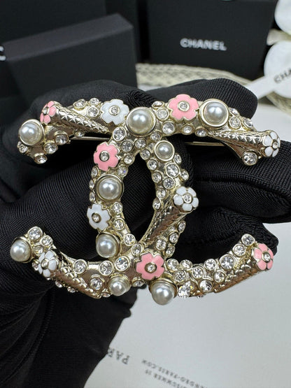 [⭐Veyra]26C Pink-White Enamel Ice Cream Cone Double C Brooch