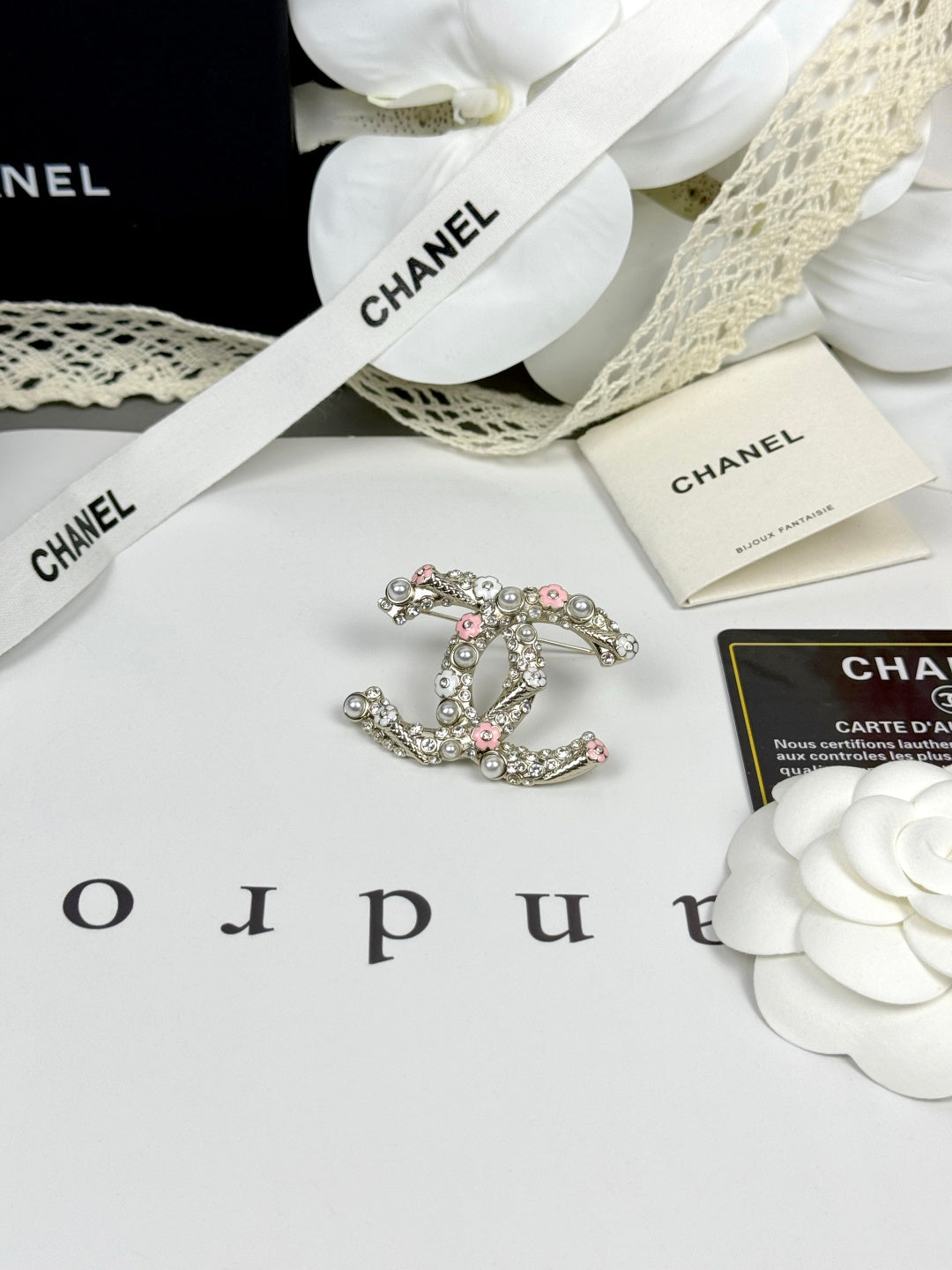 [⭐Veyra]26C Pink-White Enamel Ice Cream Cone Double C Brooch