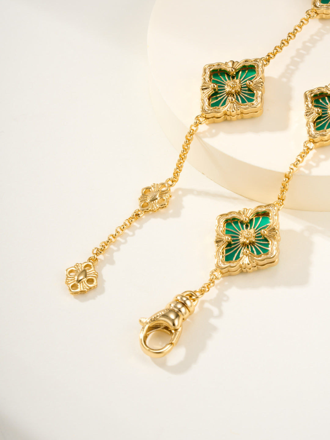 [⭐Veyra]B.C.L ENAMELED Five-Flower Bracelet（Various Colors)