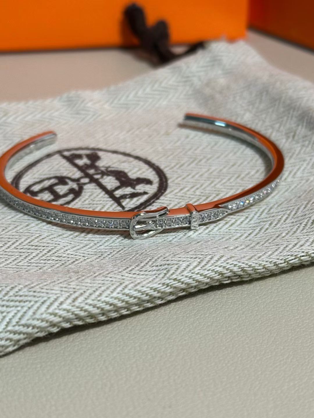 [⭐Veyra]DIAMOND-ENCRUSTED BRACELET THREE COLORS