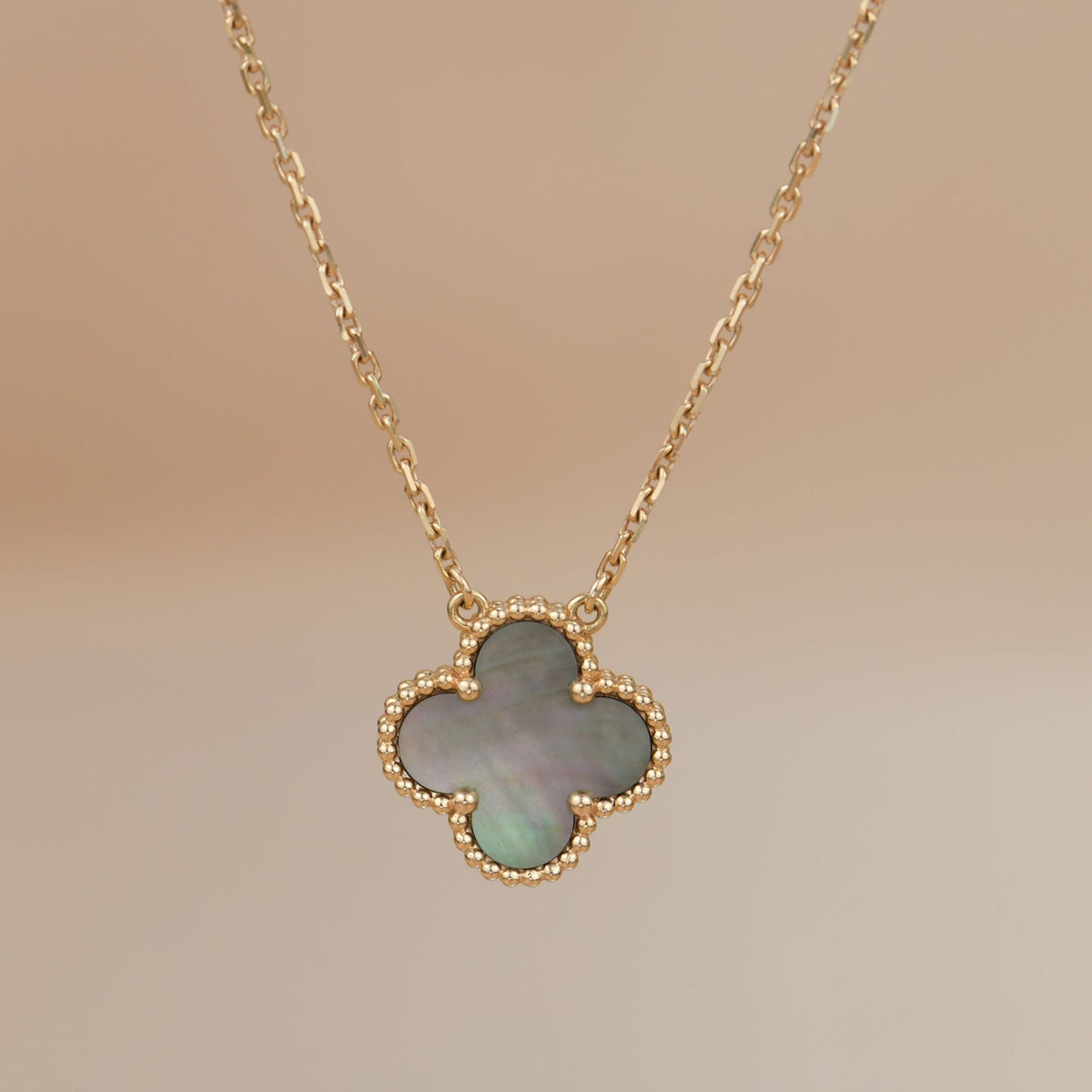 [⭐Veyra]CLOVER 15MM  GRAY MOTHER OF PEARL NECKLACE