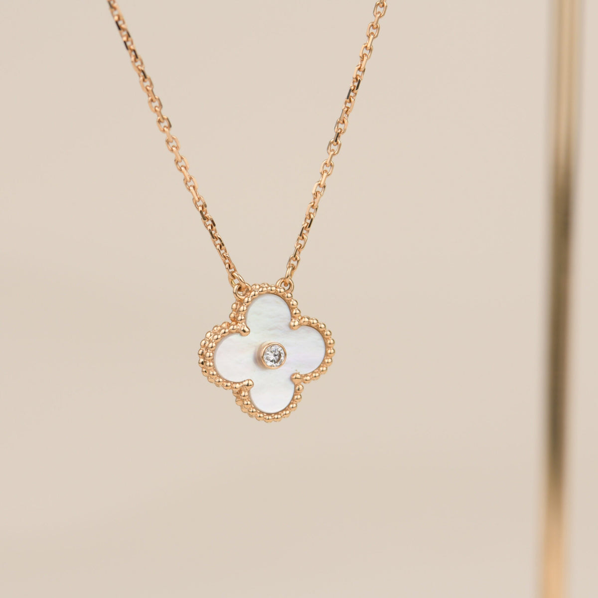 [⭐Veyra]CLOVER 15MM DIAMOND WHITE FRITILLARIA NECKLACE