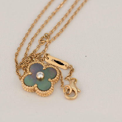 [⭐Veyra]CLOVER 15MM DIAMOND AND MOTHER-OF-GREY NECKLACE
