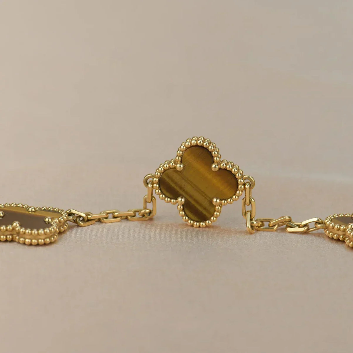 [⭐Veyra] CLOVER 5 MOTIFS TIGER EYE BRACELET COLLECTION