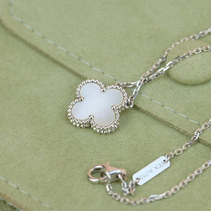 [⭐Veyra]CLOVER  15MM WHITE MOTHER-OF-PEARL SILVER