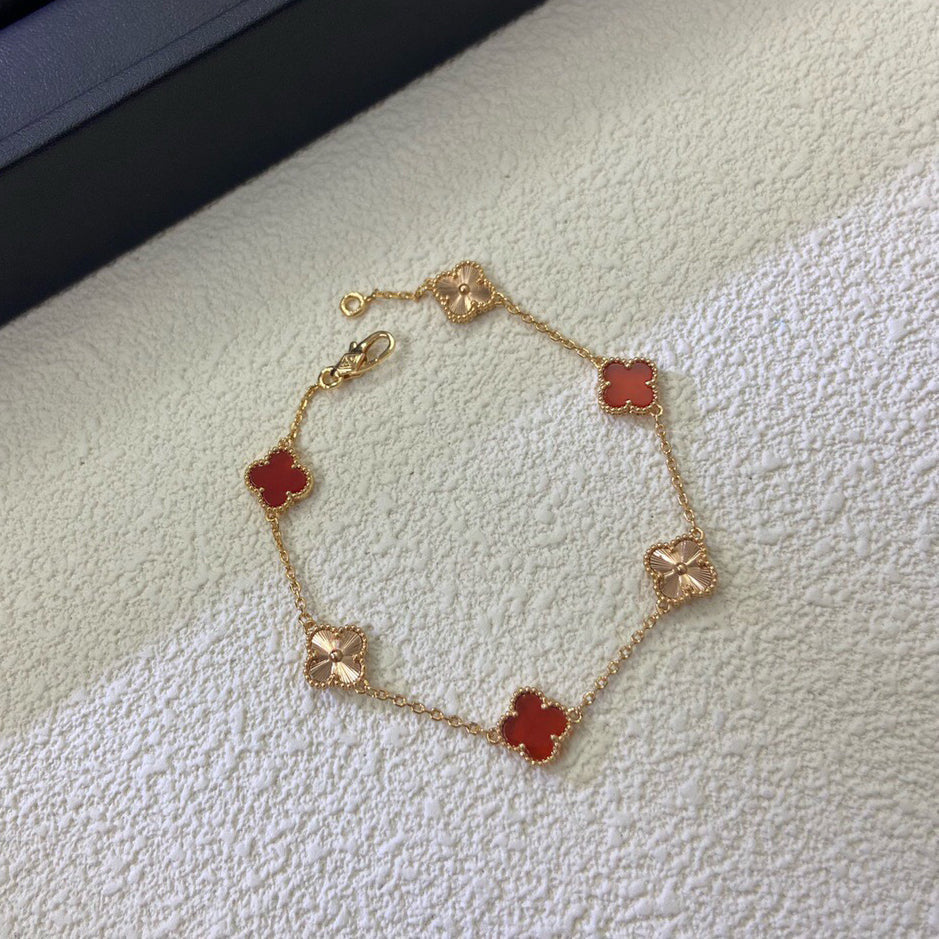 [⭐Veyra]CLOVER 6 MOTIF RED AGATE LASER BRACELET
