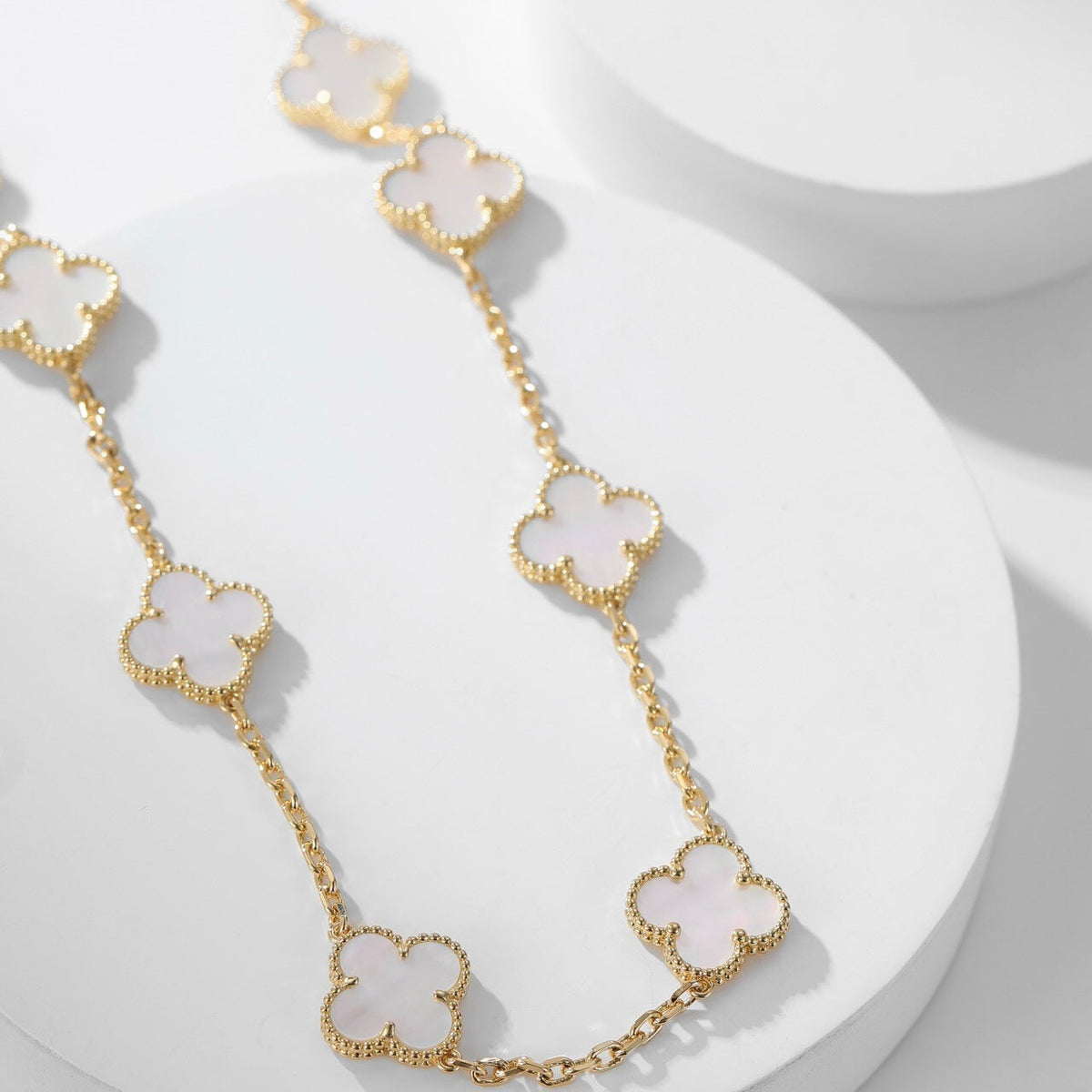 [⭐Veyra]CLOVER 10 MOTIFS WHITE MOTHER OF PEARL NECKLACE