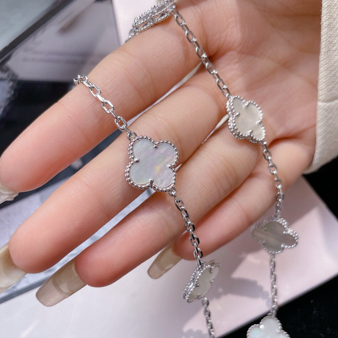 [⭐Veyra]CLOVER 10 MOTIFS WHITE MOTHER OF PEARL NECKLACE