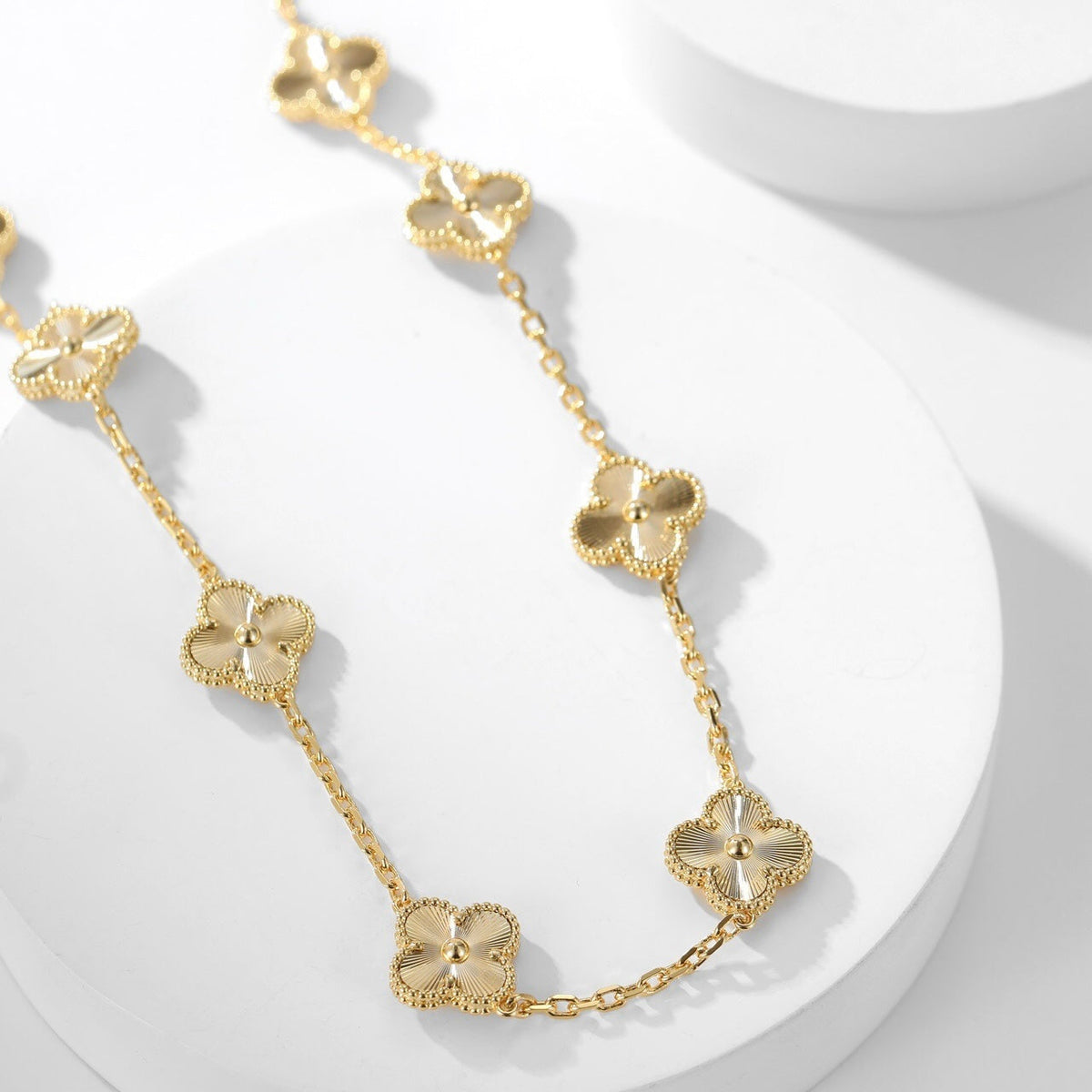 [⭐Veyra]CLOVER 10 MOTIFS LASER NECKLACE