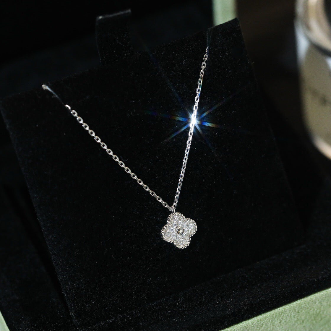 [⭐Veyra]CLOVER MINI 9.5MM PENDANT DIAMOND NECKLACE