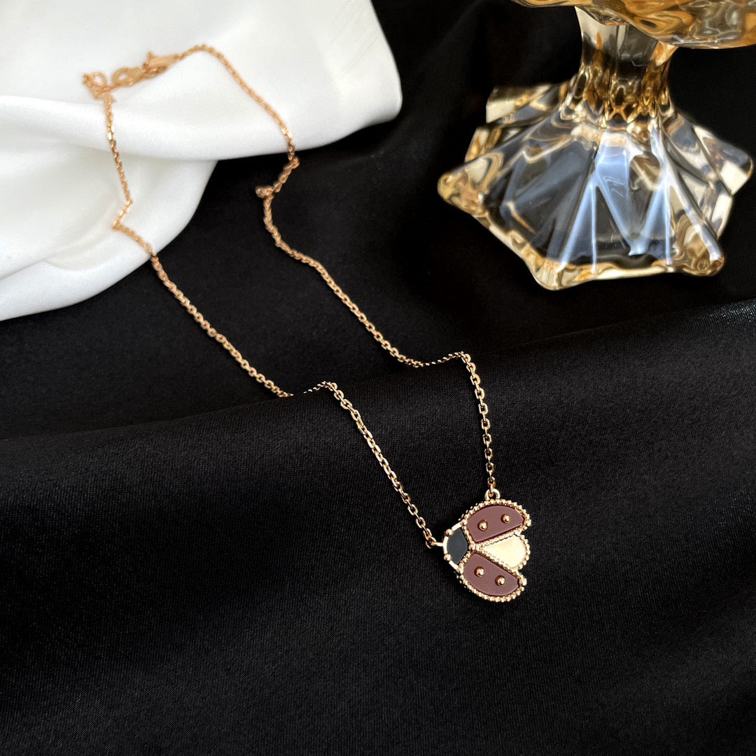 [⭐Veyra]LUCKY  CARNELIANS LADYBUG NECKLACE