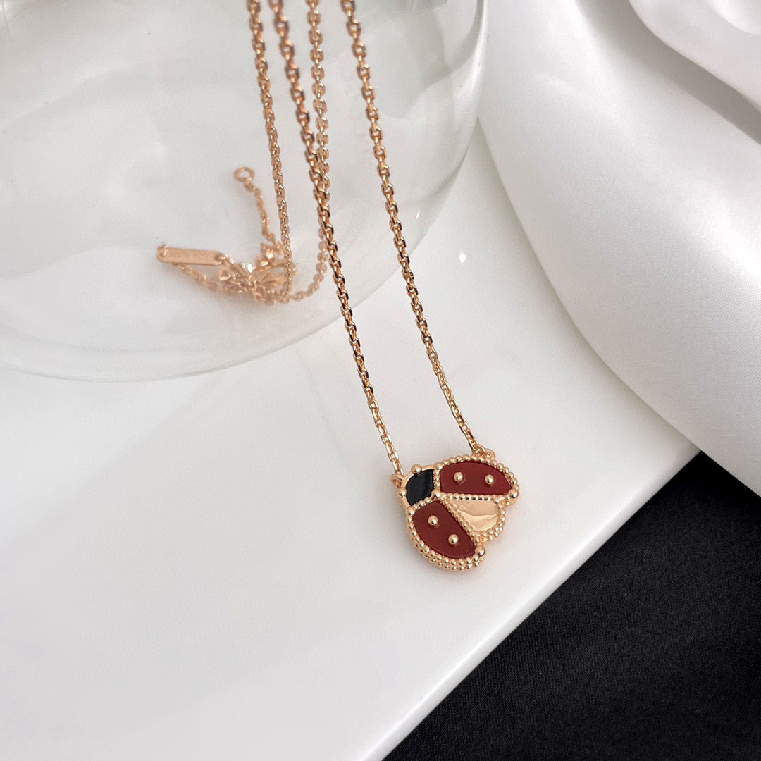 [⭐Veyra]LUCKY  CARNELIANS LADYBUG NECKLACE