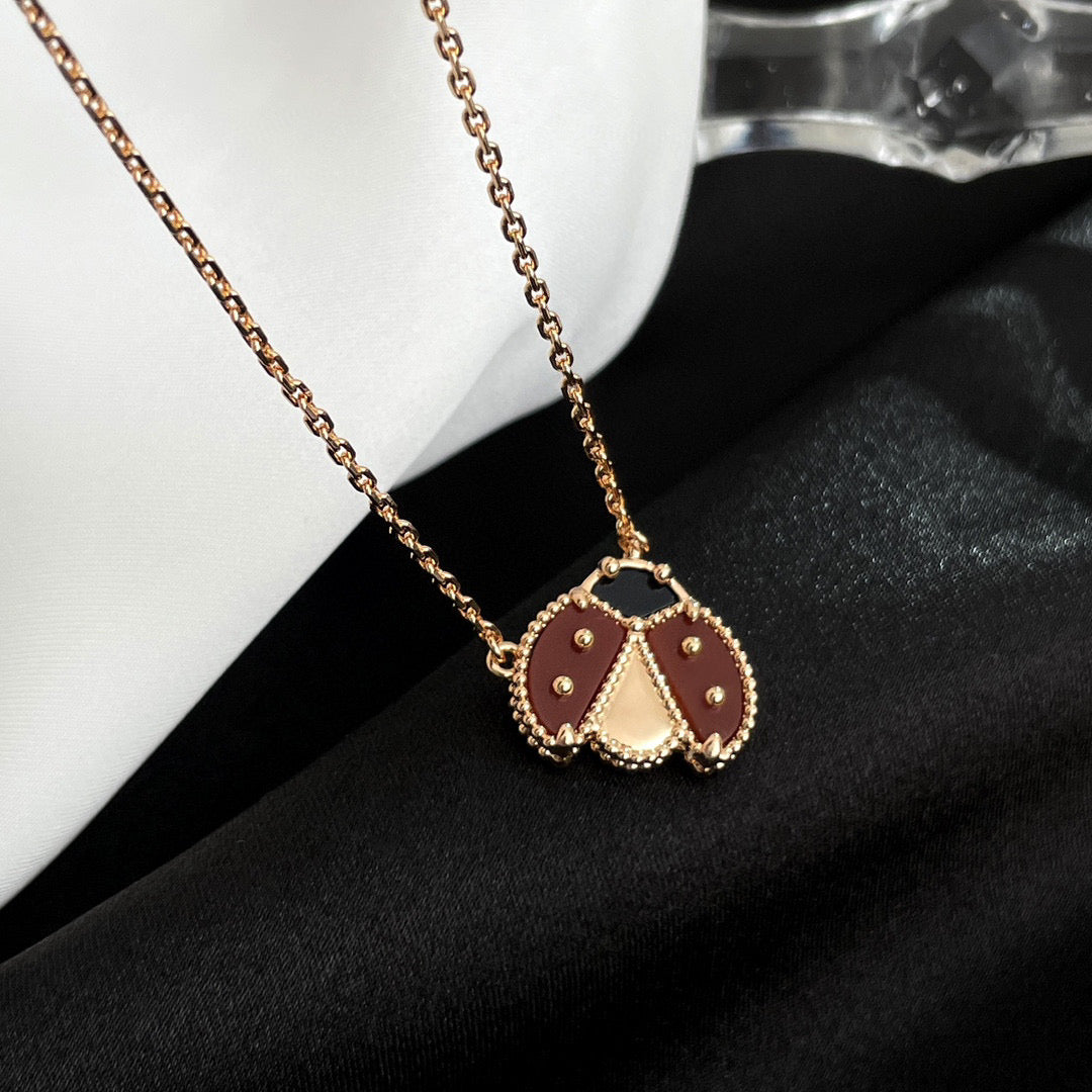 [⭐Veyra]LUCKY  CARNELIANS LADYBUG NECKLACE
