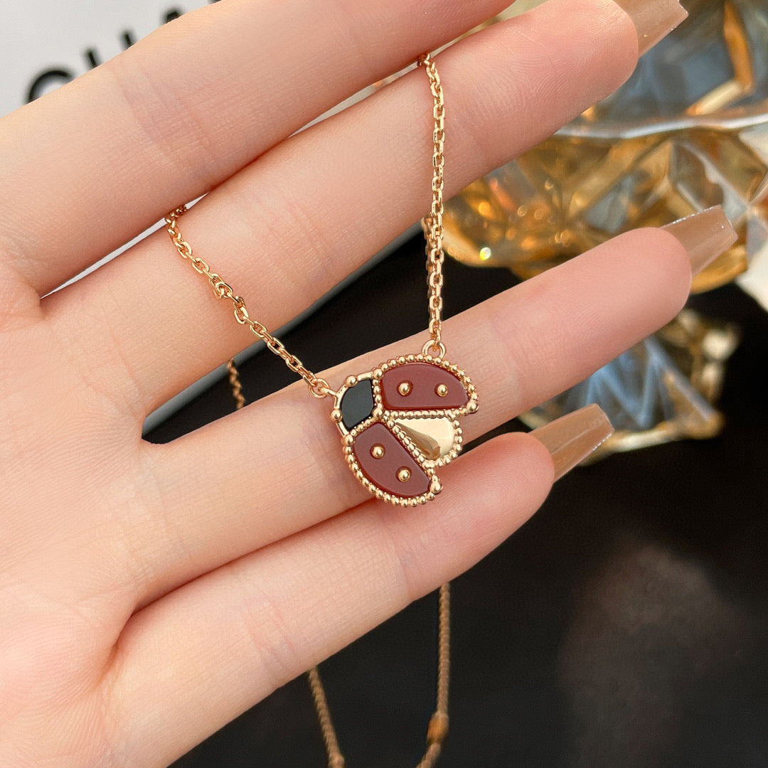 [⭐Veyra]LUCKY  CARNELIANS LADYBUG NECKLACE