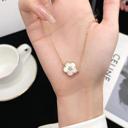 [⭐Veyra]LUCKY WHITE MOP PLUM BLOSSOM  BRACELET