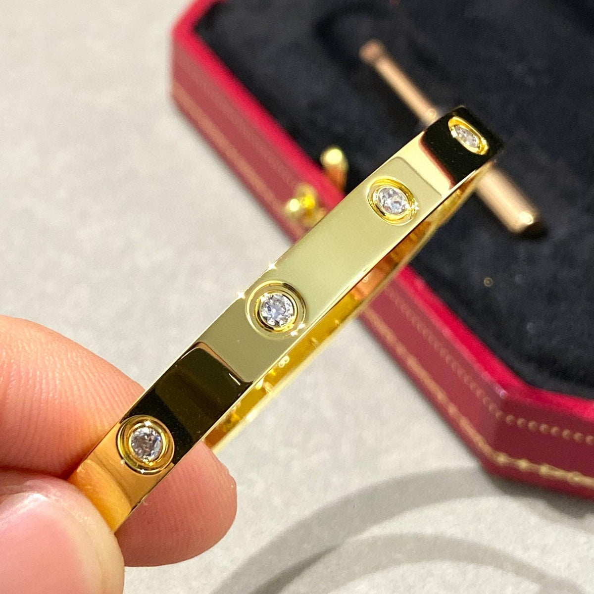 [⭐Veyra]LOVE BRACELET 6.1MM 10 DIAMONDS