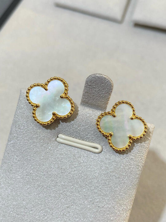 [⭐Veyra] CLOVER LARGE (20mm) 1 MOTIFS WHITE MOP STUD EARRINGS