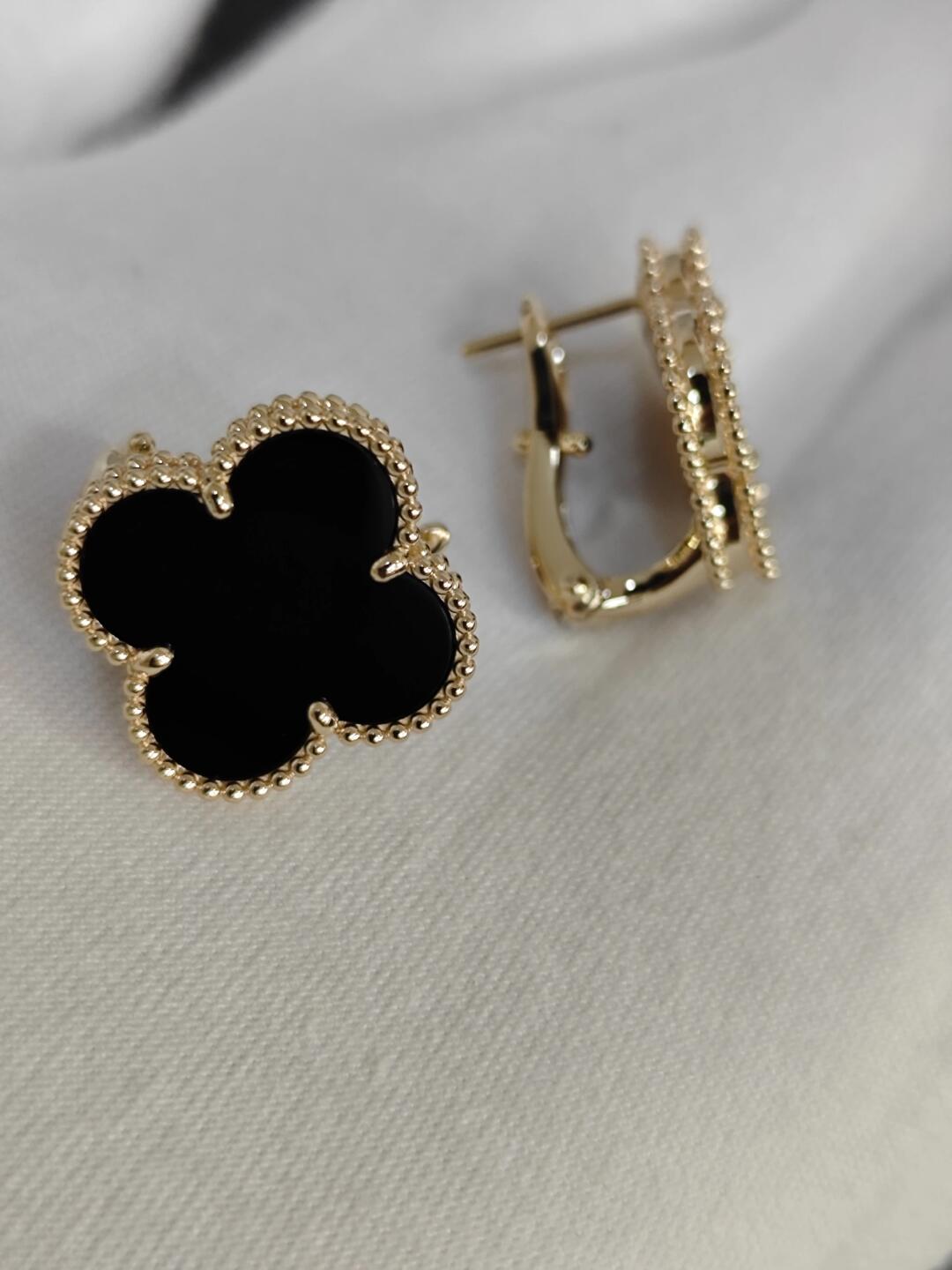 [⭐Veyra]CLOVER 20MM BLACK MOP EARRINGS