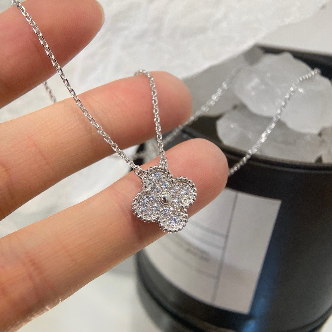 [⭐Veyra]CLOVER 15MM DIAMOND SINGLE FLOWER NECKLACE