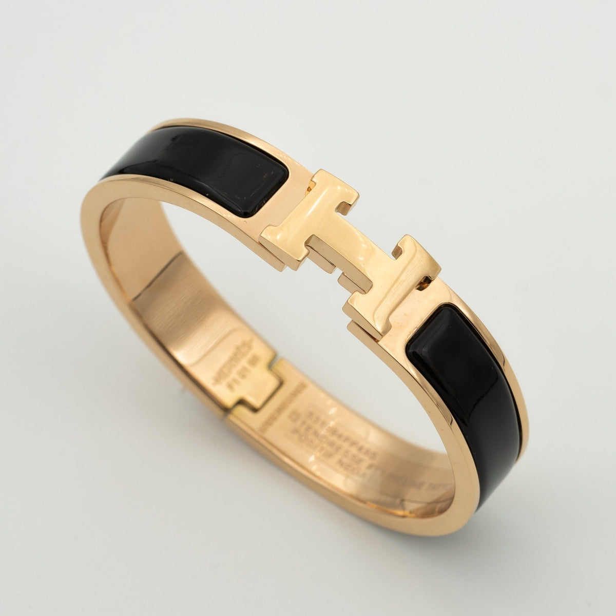 [⭐Veyra]H BLACK BRACELET