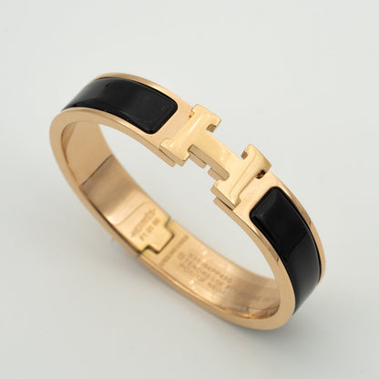 [⭐Veyra]H BLACK BRACELET