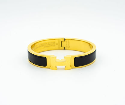[⭐Veyra]H BLACK BRACELET