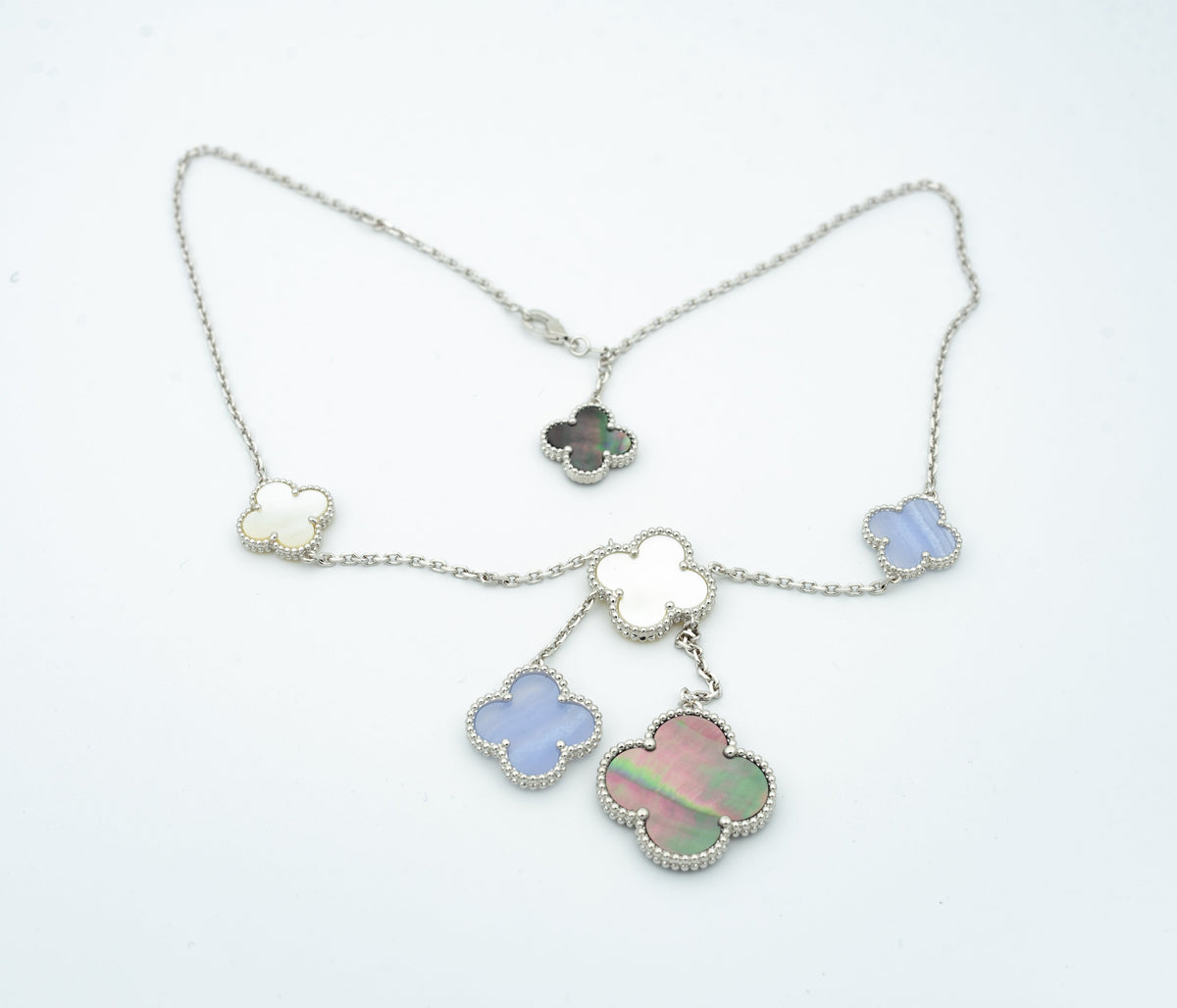 [⭐Veyra]CLOVER MOP CHALCEDONY NECKLACE SILVER 6 MOTIF